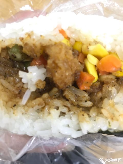 蛋蓉鸡块饭团推荐菜:标签:餐饮快餐大只饭团位于漳州市漳浦县书香门第