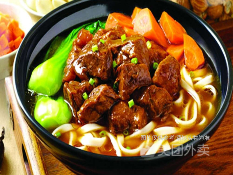 黄焖排骨面图片