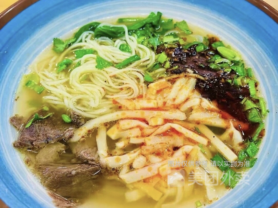 笋尖牛肉面图片