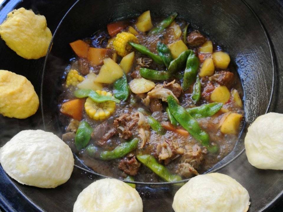            金鑫东北农家菜饺子馆