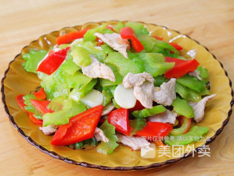 苦瓜炒肉煲仔饭图片
