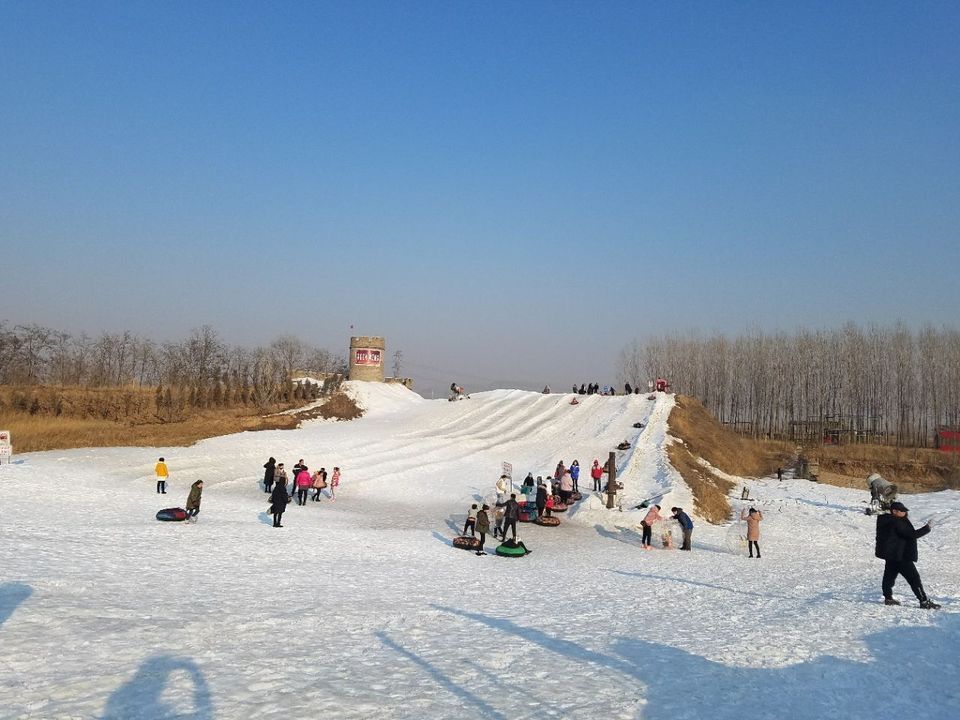 沧州事竞成滑雪场图片