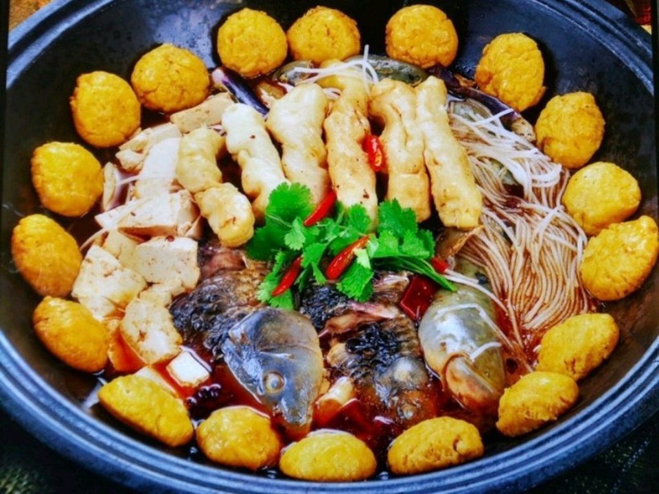 鱼满锅灶台鱼图片