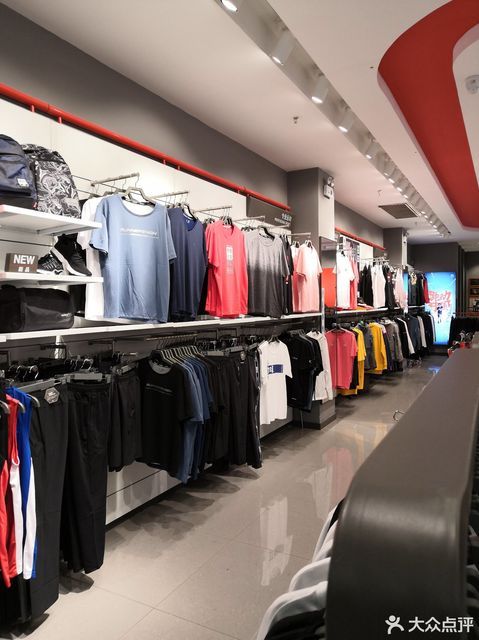 乔丹专卖店图片