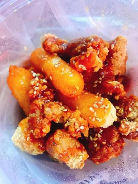 招牌韩式年糕炸鸡图片