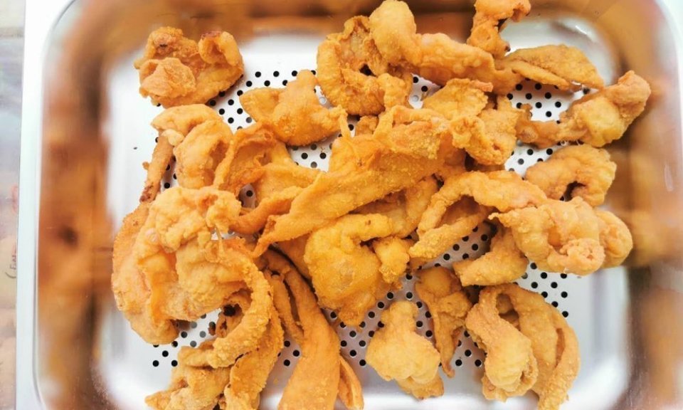 香酥炸鸡皮图片