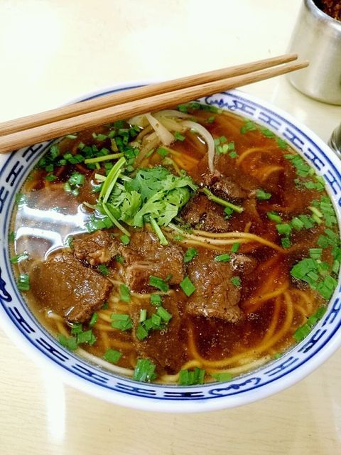 全家福牛肉面图片