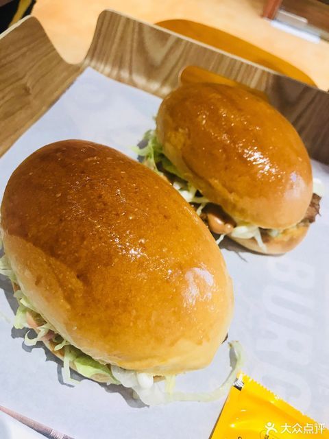 酱爆猪扒包图片