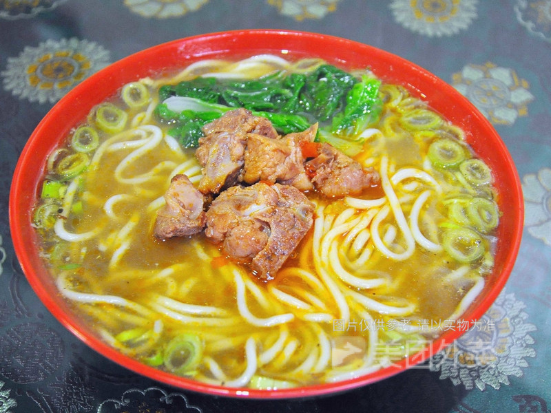 沙县小吃(西关大队店)位于安阳市汤阴县向阳路北段西关大队对面