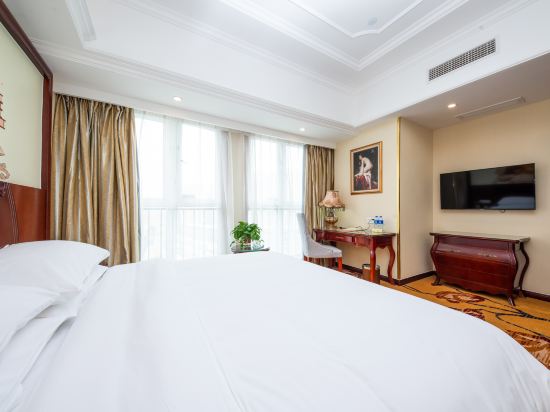 维也纳国际酒店(泰兴黄桥佳源广场店)