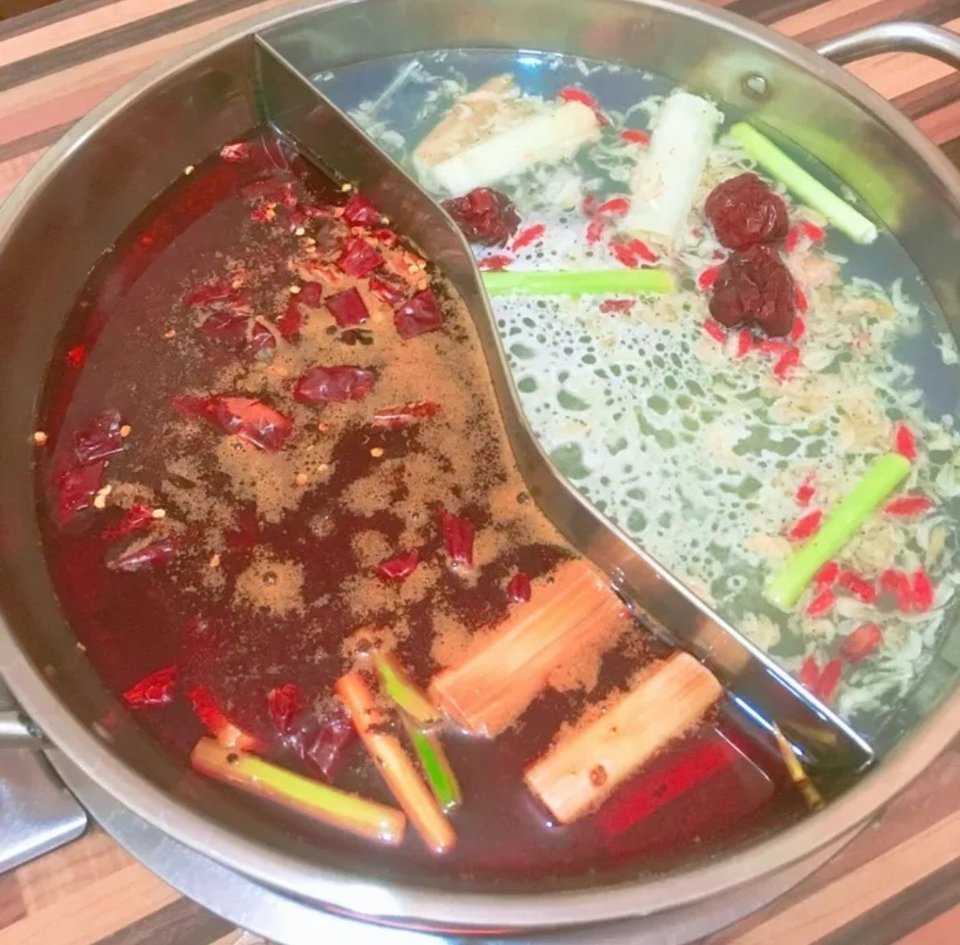 红白鸳鸯锅图片