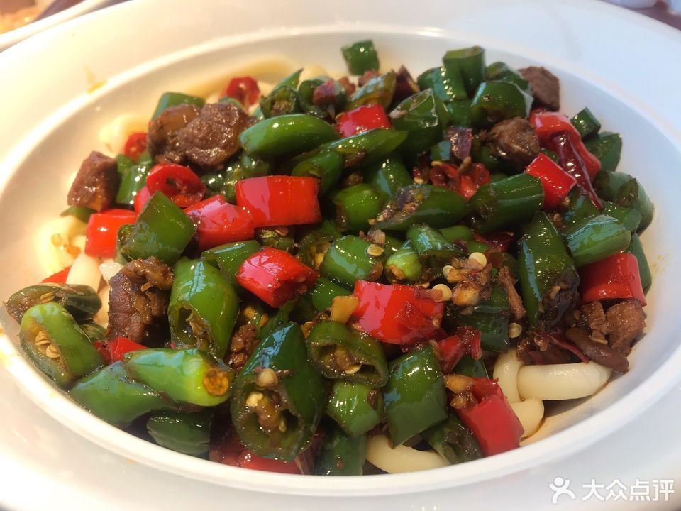 火爆牛魔王拌面(双椒)图片