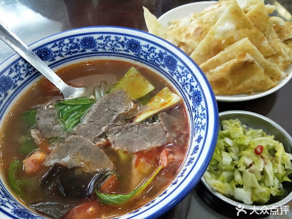 牛肉拉面推荐菜:中国兰州牛肉面位于成都市青羊区三桂前街93号