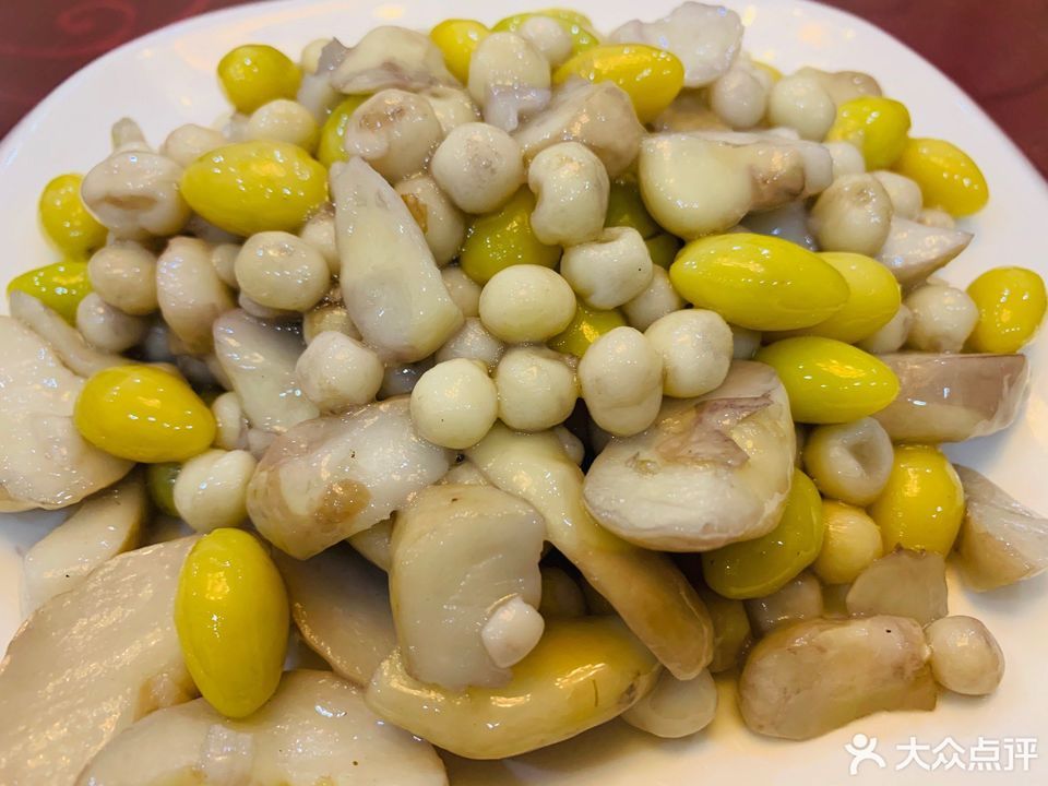 鸡头米炒菱角图片