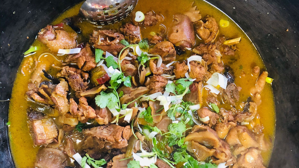 醉东北铁锅炖金港店