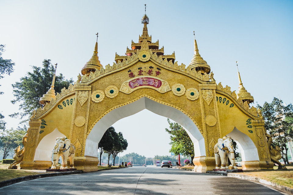 月亮湾旅游攻略