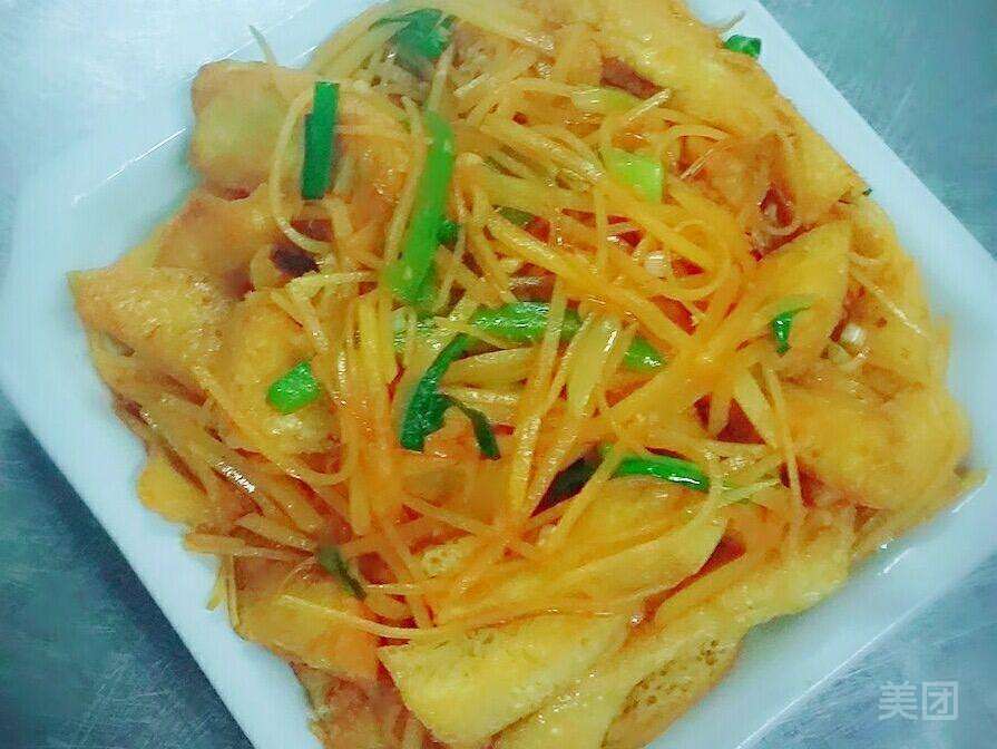 土豆丝炒煎饼图片