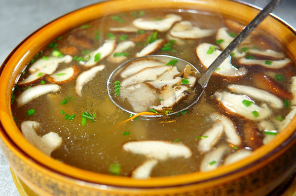 云南菌菇杂菌汤图片