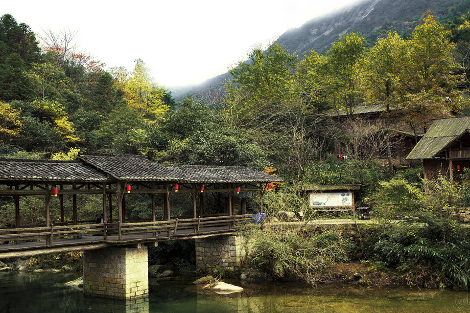 大鄣山卧龙谷旅游区图片