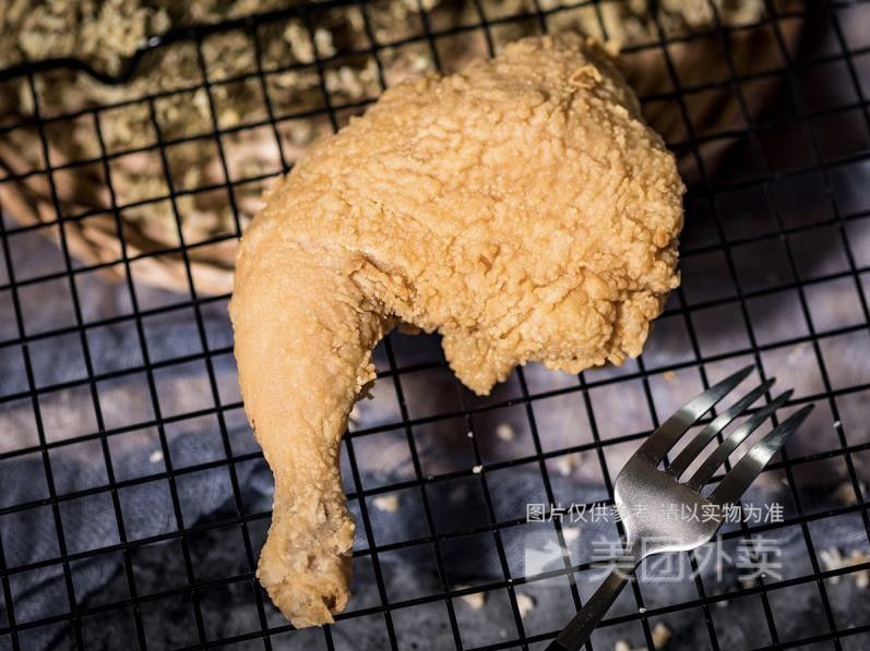 脆皮炸全鸡推荐菜:华莱士·全鸡汉堡(桐庐新天地店)位于杭州市桐庐县