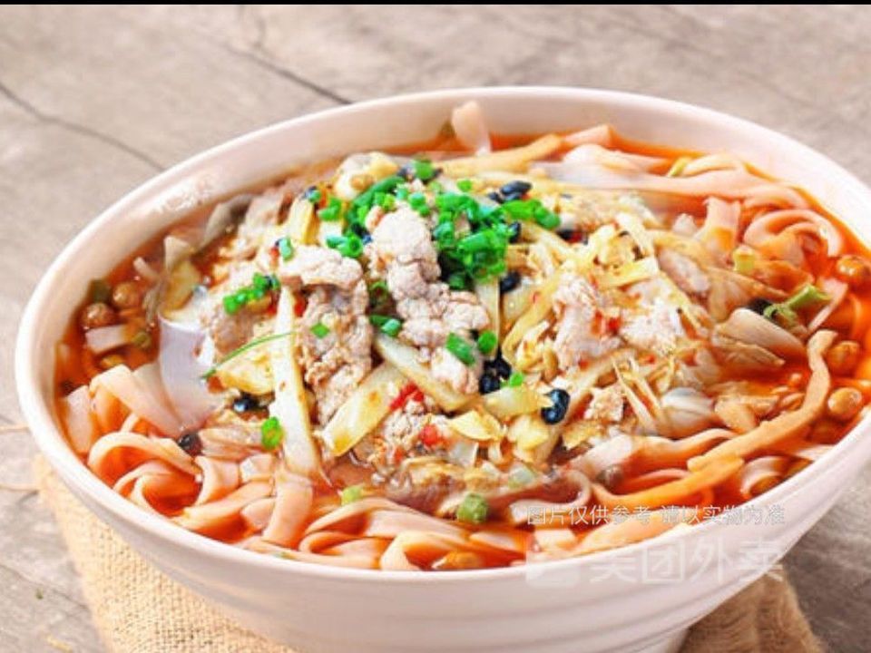 牛腩老友粉图片