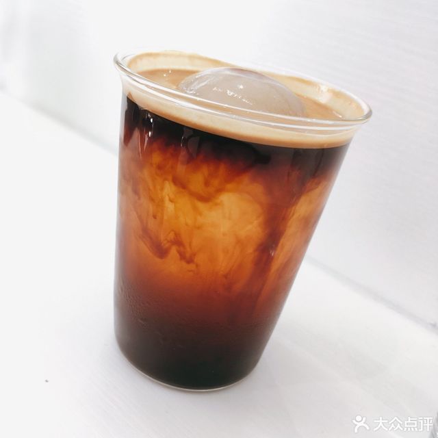 推荐菜:标签:餐饮咖啡馆集盒cafe(寿星街店)位于长沙市开福区营盘路57