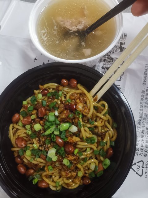 南昌拌粉瓦罐汤海宁银泰步行街店