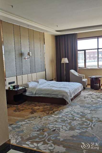 北屯市 住宿服务 酒店 > 北屯添禧嘉福大酒店