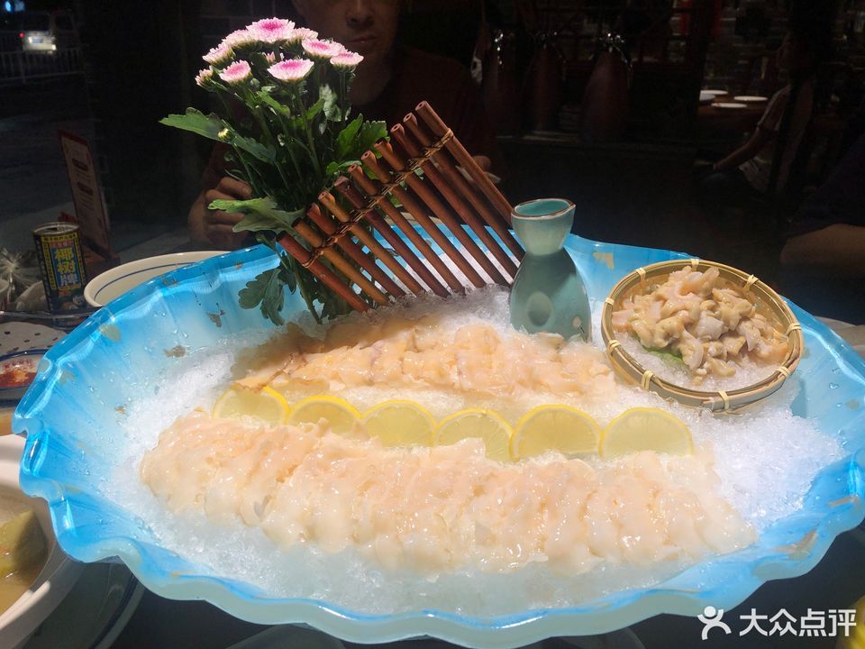 潮乡潮韵大明档位于揭阳市榕城区东兴街道马牙路富榕大厦