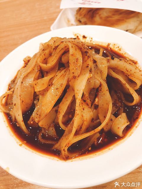 精品宽面皮图片