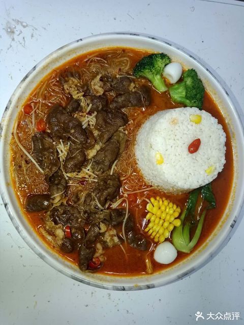 藤椒肥牛饭图片