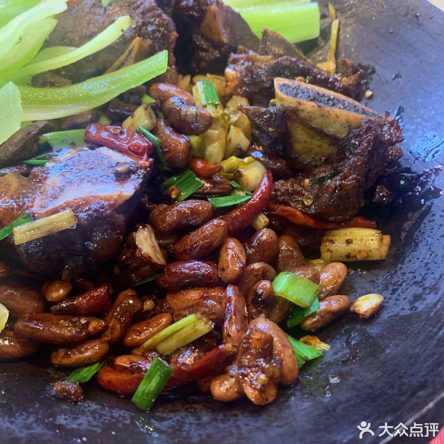 堂屋伯伯铁锅牛排天街店