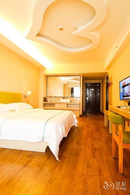 西港酒店西安电视塔会展中心店