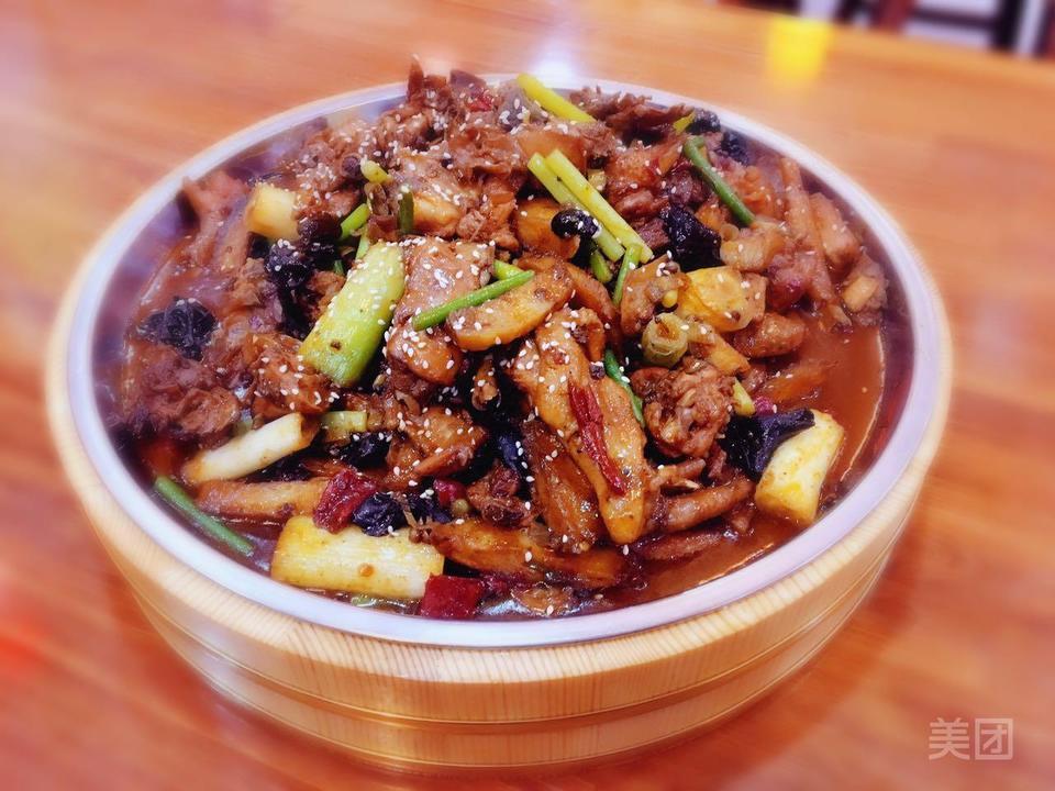 傻子张大盘鸡淅川店