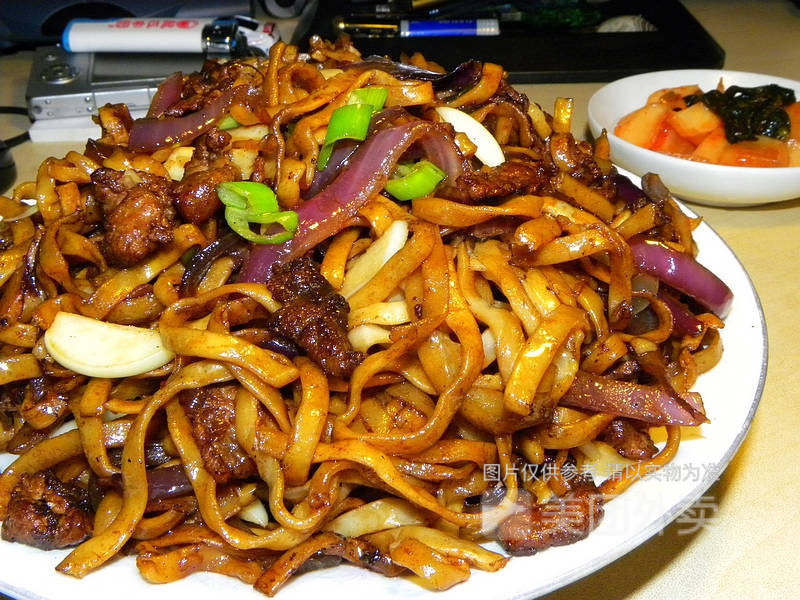 牛肉鸡蛋炒面图片