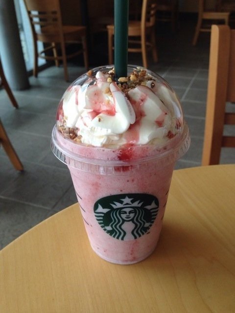 双杯抹茶可可碎片星冰乐推荐菜:星巴克(1788广场店)位于上海市静安区