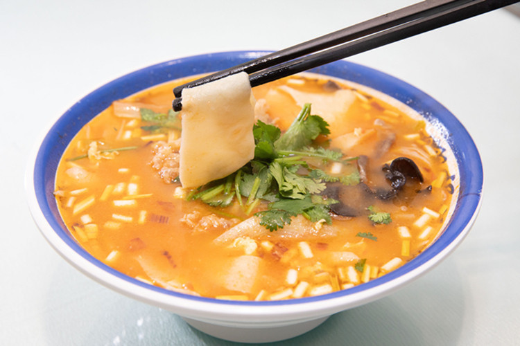 二白酸汤烩饼巴黎街店