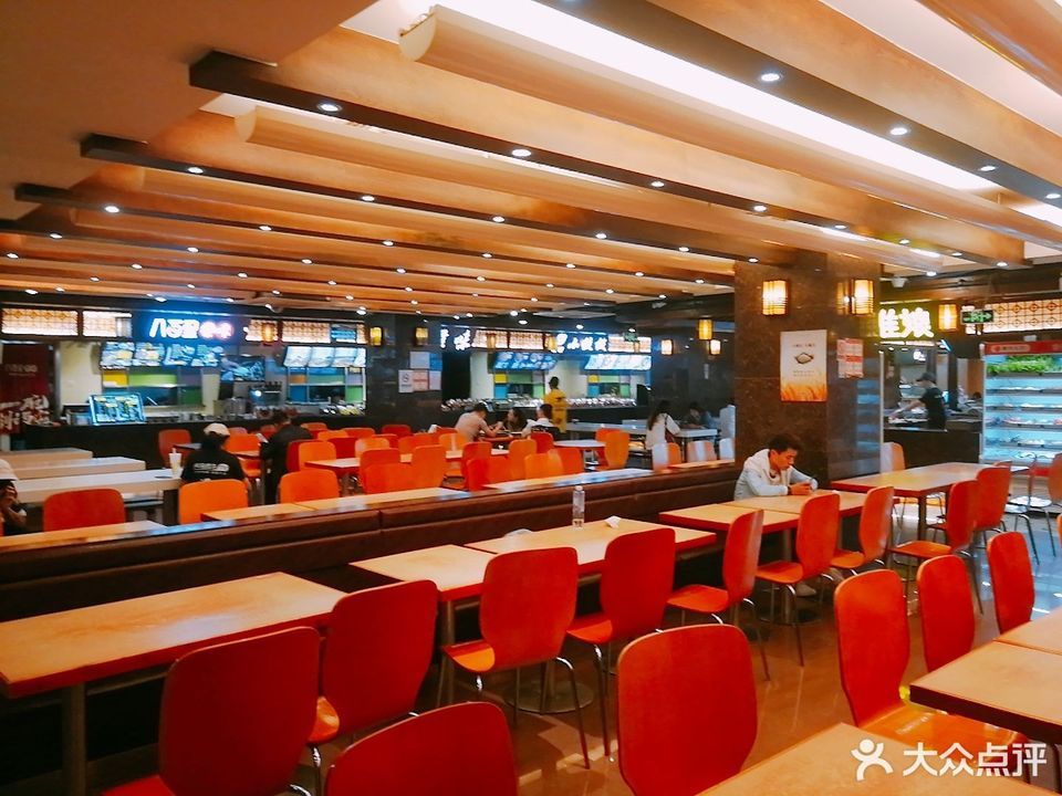新食派美食广场星海生活广场南区店