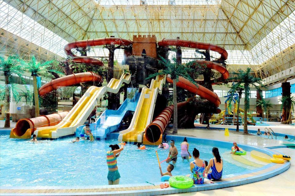                  酒钢水上欢乐园