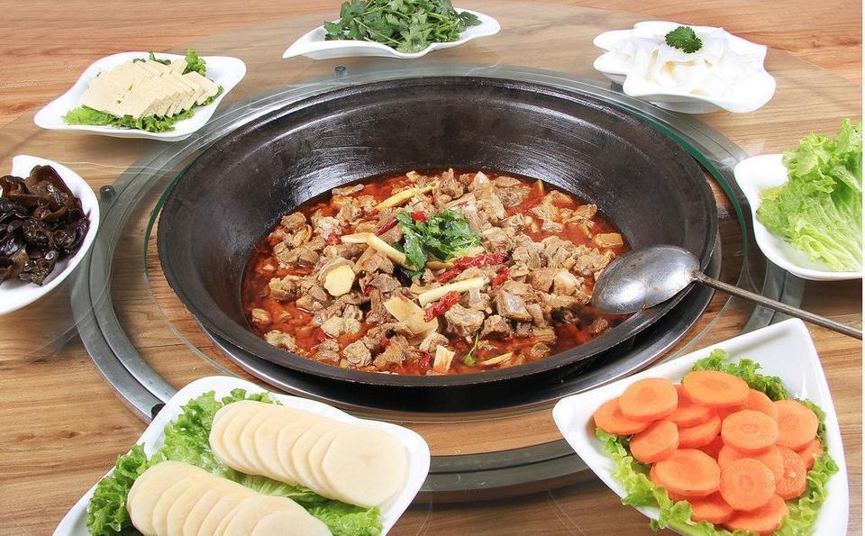              横山双城铁锅炖羊肉