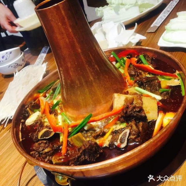 红烧牛排锅图片