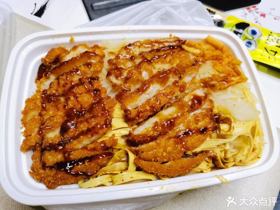 脆皮鸡米饭图片