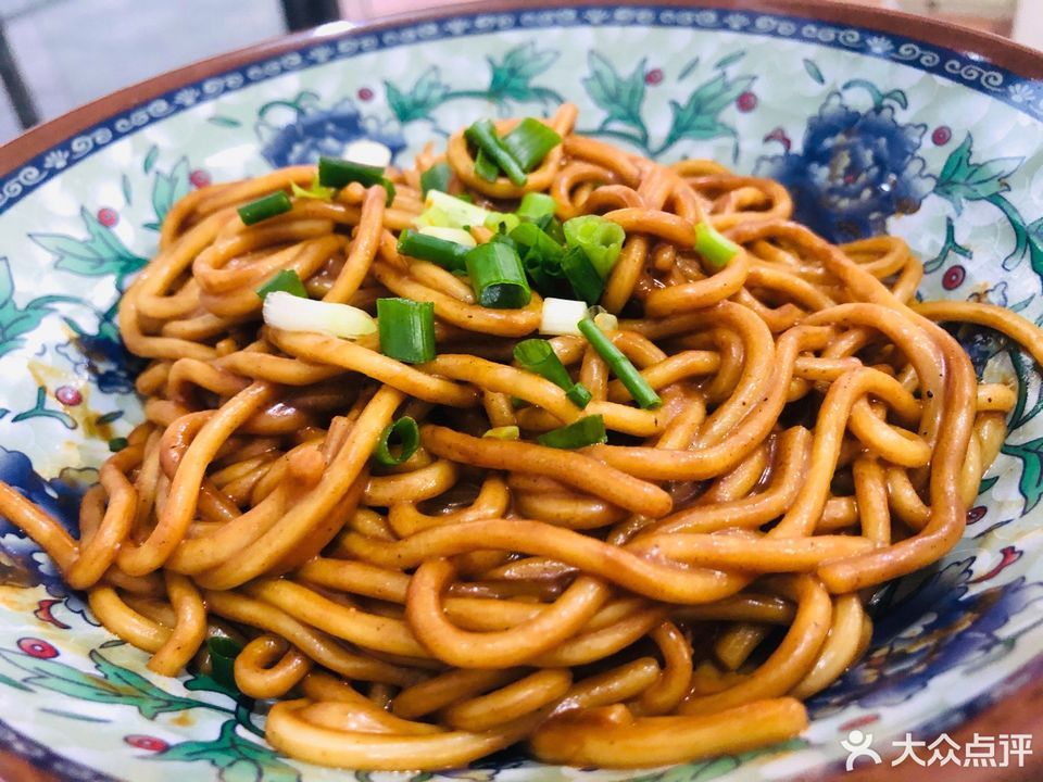 炸酱热干面图片