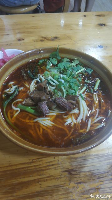 张飞牛肉面图片