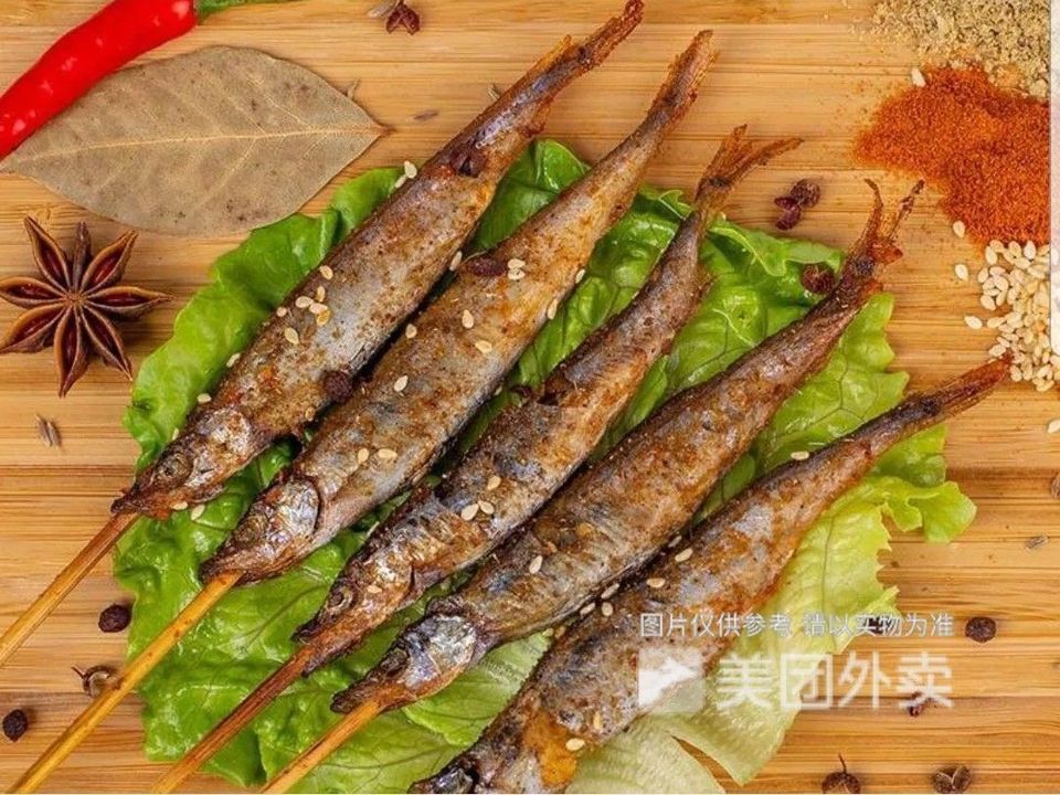 炭烤多春鱼图片