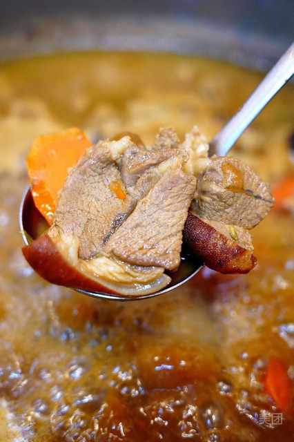 香茅脆皮羊羊肉煲推荐菜:朱记顺德公·焖鱼·啫煲位于广州市京溪街梅
