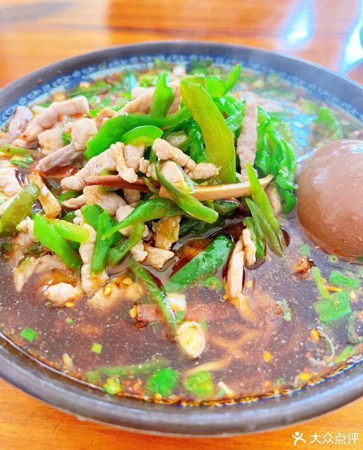 青椒肉丝面图片