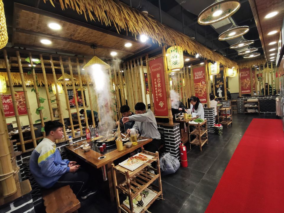 【川麻婆串串火锅】地址,电话,路线,周边设施_360地图