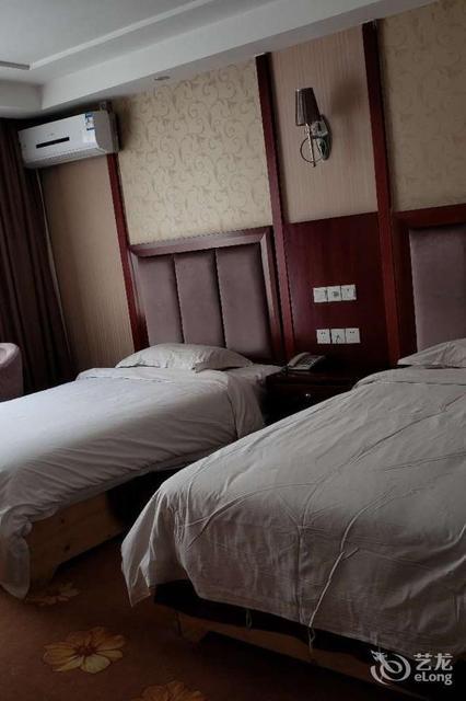 阿坝藏族羌族自治州 住宿服务 酒店 > 阿坝州黑水县彩林印象酒店