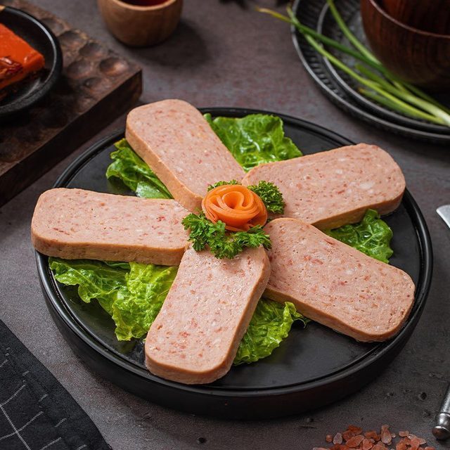 梅林午餐肉图片